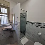 Sei Palme Oda ve Kahvaltı Katanya