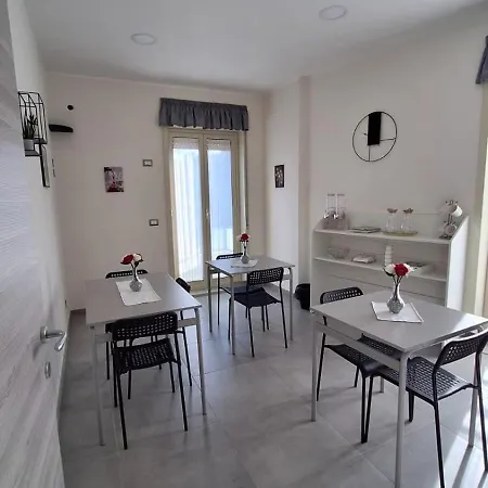 Sei Palme Bed and Breakfast