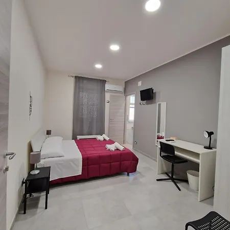 Sei Palme Oda ve Kahvaltı Katanya